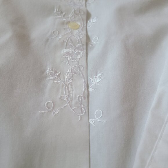 Vintage Tabi International - White Button Down Shirt - Embroidered - Picture 3 of 7